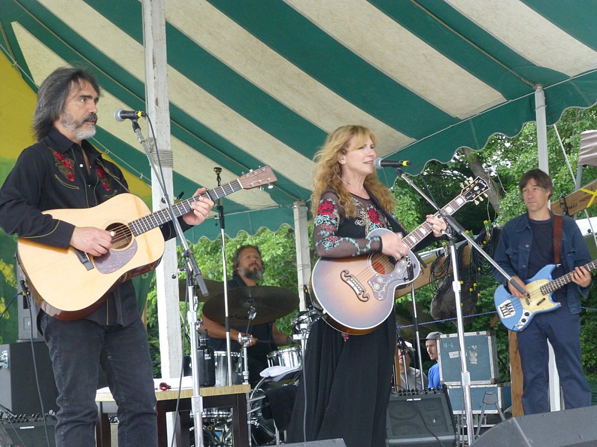 Larry Campbell and Teresa Williams
